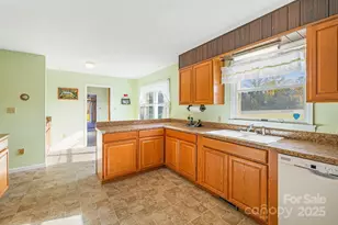 7 Brookshire Rd, Leicester, NC 28748 - Photo 9