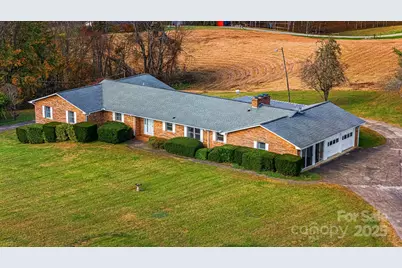 7 Brookshire Road, Leicester, NC 28748 - Photo 3