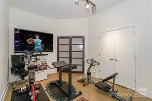 929 Westmere Ave, Charlotte, NC 28208 - Photo 7