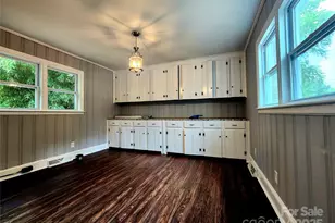 3337 Eastway Dr, Charlotte, NC 28205 - Photo 3