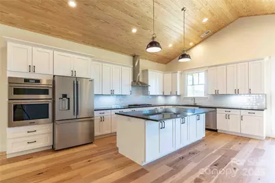 337 Maple Knoll Drive, Hendersonville, NC 28792 - Photo 9