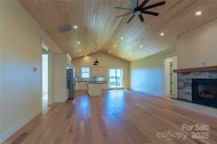 337 Maple Knl Dr, Hendersonville, NC 28792 - Photo 7