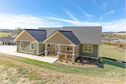 337 Maple Knoll Drive, Hendersonville, NC 28792 - Photo 1