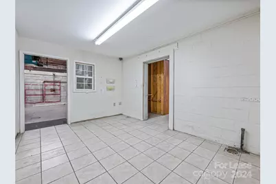 1048 Patton Avenue, Asheville, NC 28806 - Photo 25