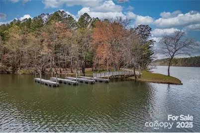 200 W Settings Boulevard NW, Valdese, NC 28655 - Photo 7