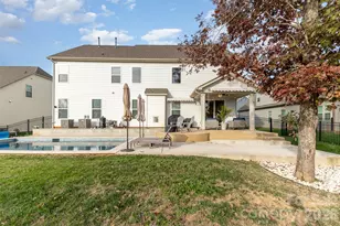 10978 Sparkle Creek Dr, Midland, NC 28107 - Photo 7