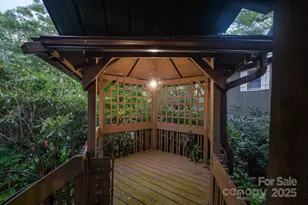 33 Summit Ln, Newland, NC 28657 - Photo 21