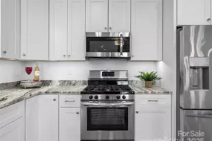 36 Skyvue Ct, Saluda, NC 28773 - Photo 7