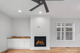 24 Skyvue Ct, Saluda, NC 28773 - Photo 9