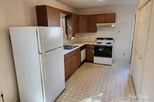 20 Coventry Ln, Burnsville, NC 28714 - Photo 3