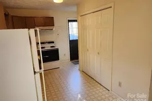 20 Coventry Ln, Burnsville, NC 28714 - Photo 5