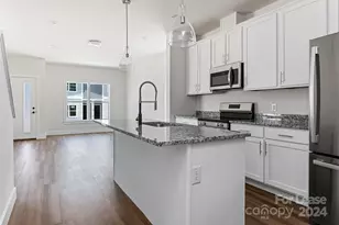 247 Cherrywood Wy, Asheville, NC 28806 - Photo 3