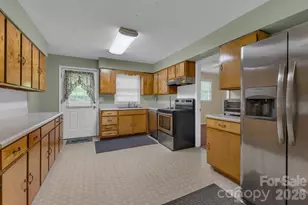 2664 Charles Teague Pl, Lenoir, NC 28645 - Photo 11