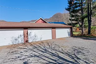 40 Meadows Ln, Maggie Valley, NC 28751 - Photo 5