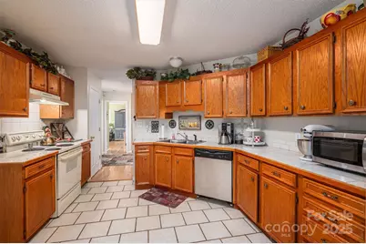 1335 Huckleberry Drive, Lincolnton, NC 28092 - Photo 5