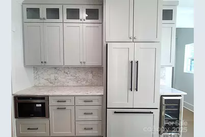 405 19th Avenue Circle NW, Hickory, NC 28601 - Photo 9