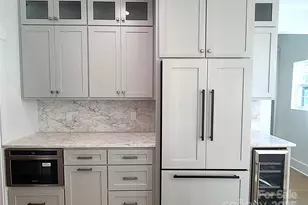 405 19th Ave Cir NW, Hickory, NC 28601 - Photo 9