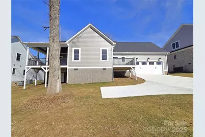 405 19th Avenue Circle NW, Hickory, NC 28601 - Photo 43