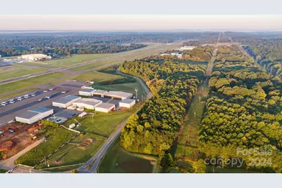 130 Aviation Drive, Statesville, NC 28677 - Photo 3