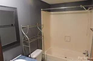 2271 Gouges Creek Rd, Spruce Pine, NC 28777 - Photo 23