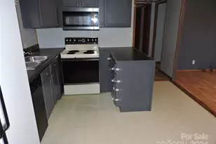 2271 Gouges Creek Rd, Spruce Pine, NC 28777 - Photo 15