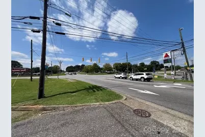 401 US 70 Highway, Connelly Springs, NC 28612 - Photo 9