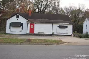 617 E Garrison Blvd, Gastonia, NC 28054 - Photo 1