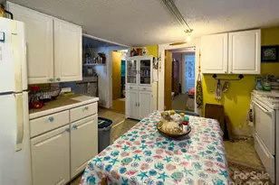 3059 Nc 261 Hwy, Bakersville, NC 28705 - Photo 19