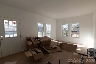 637 E Front St, Statesville, NC 28677 - Photo 7