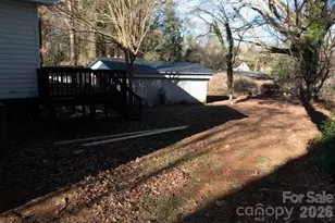 637 E Front St, Statesville, NC 28677 - Photo 3