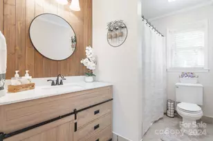 1315 Shady Bluff Dr, Charlotte, NC 28211 - Photo 15