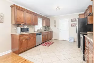 1315 Shady Bluff Dr, Charlotte, NC 28211 - Photo 5