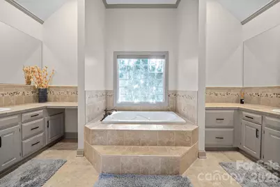 2425 Birdie Lane NE, Conover, NC 28613 - Photo 17