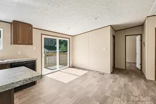 20 Windy Mountain Ln, Hendersonville, NC 28792 - Photo 11