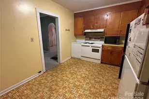 601 Sherman St, Badin, NC 28009 - Photo 5