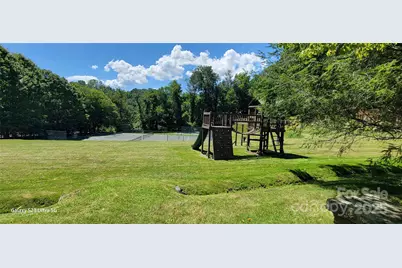 9999 Honeysuckle Drive #10, Waynesville, NC 28786 - Photo 3