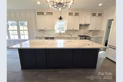 496 19th Avenue Circle NW, Hickory, NC 28601 - Photo 3