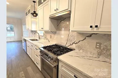 496 19th Avenue Circle NW, Hickory, NC 28601 - Photo 7