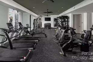 8424 N Tryon St, Charlotte, NC 28262 - Photo 9