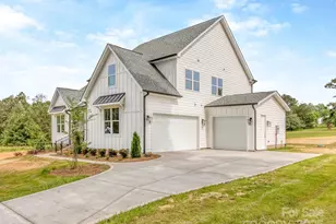 320 Triple Ponds Ct, Clover, SC 29710 - Photo 3