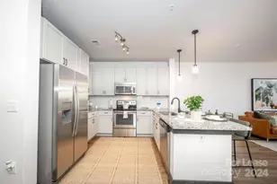 425 W Trade St, Charlotte, NC 28203 - Photo 21