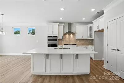 2024 Embassy Court, Charlotte, NC 28213 - Photo 7