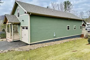 308 9th St, Black Mountain, NC 28711 - Photo 5