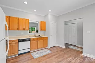 7019 Walnut Ridge Ct, Charlotte, NC 28217 - Photo 7