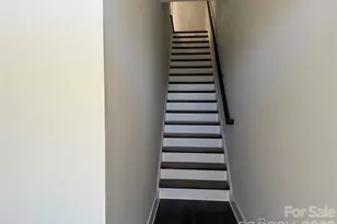 1227 E 34th St, Charlotte, NC 28205 - Photo 5