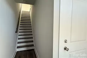 1229 E 34th St, Charlotte, NC 28205 - Photo 5