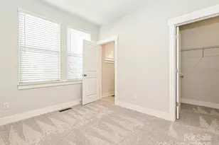 1229 E 34th St, Charlotte, NC 28205 - Photo 19