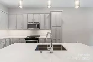 2401 Euclid Ave, Charlotte, NC 28203 - Photo 3