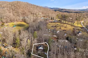 59 Rollins St, Hendersonville, NC 28792 - Photo 17