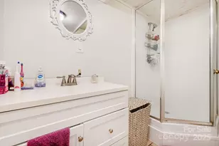 59 Rollins St, Hendersonville, NC 28792 - Photo 9